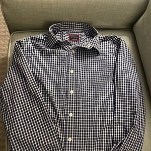 UNTUCKit men’s small button down